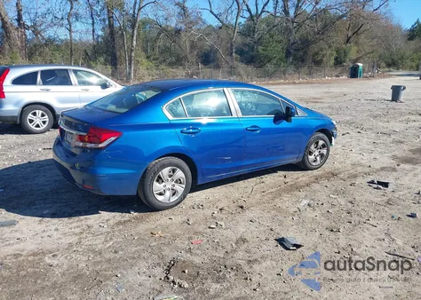 2015 Honda Civic Lx z USA, uszkodzony, nr VIN 19XFB2F5XFE017715